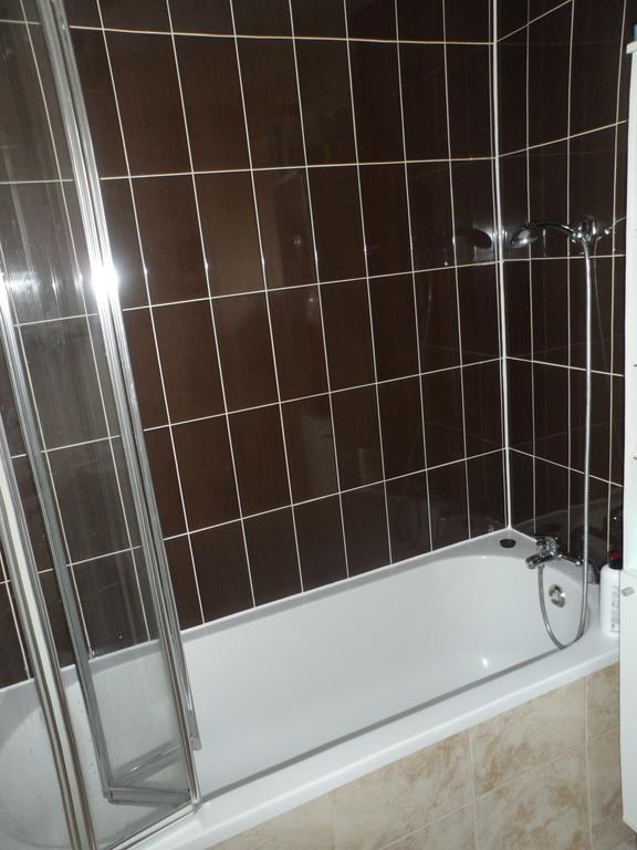 بيزلي Homestay Oakridge Crescent المظهر الخارجي الصورة