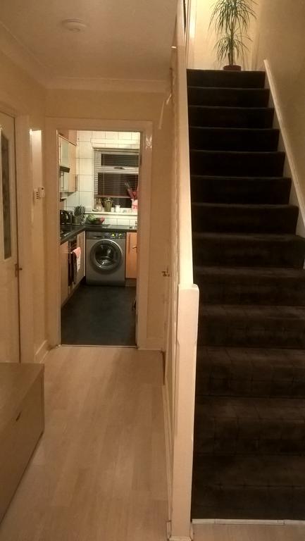 بيزلي Homestay Oakridge Crescent المظهر الخارجي الصورة