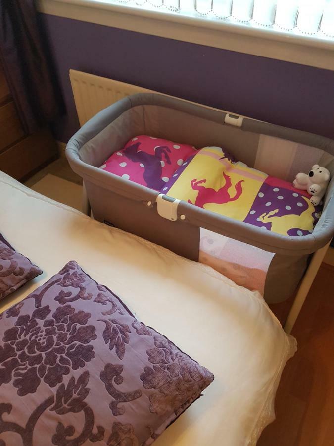 بيزلي Homestay Oakridge Crescent المظهر الخارجي الصورة