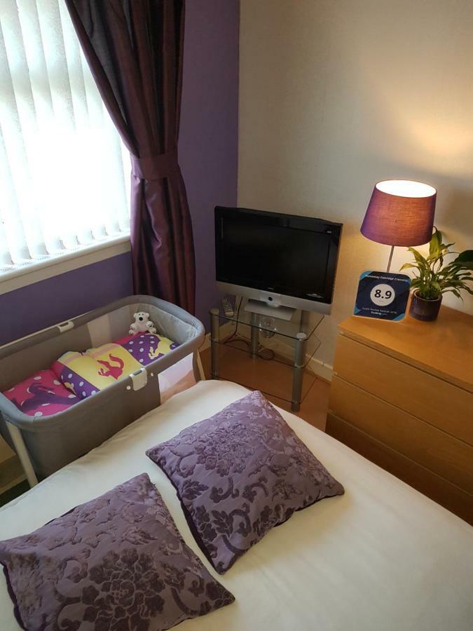 بيزلي Homestay Oakridge Crescent المظهر الخارجي الصورة