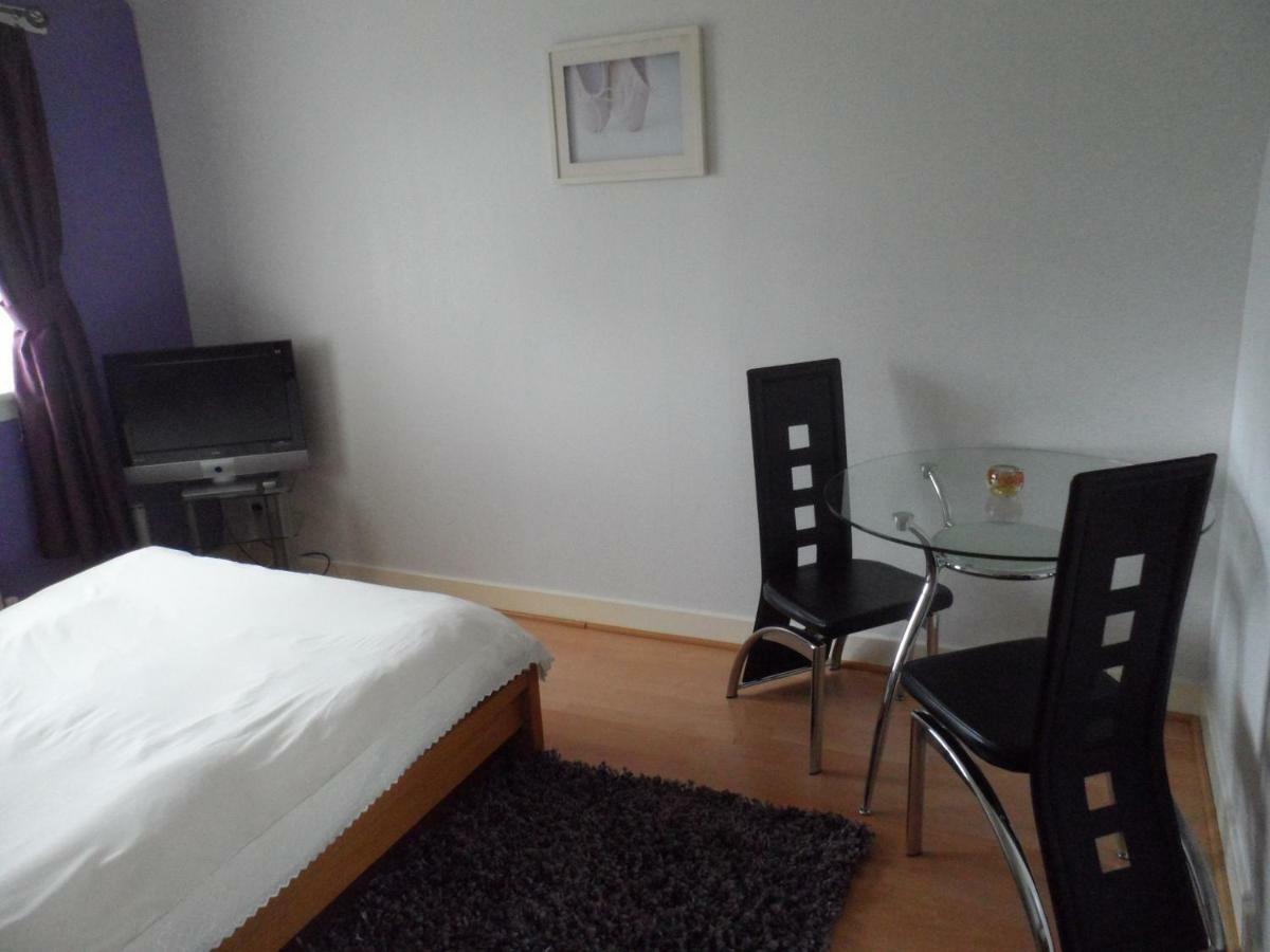 بيزلي Homestay Oakridge Crescent المظهر الخارجي الصورة